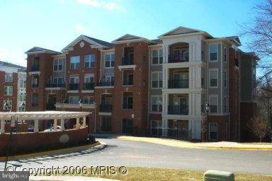 Fairfax, VA 22031,2907 SAINTSBURY PLZ #202