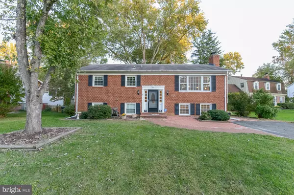 7807 WORTHING CT, Alexandria, VA 22315