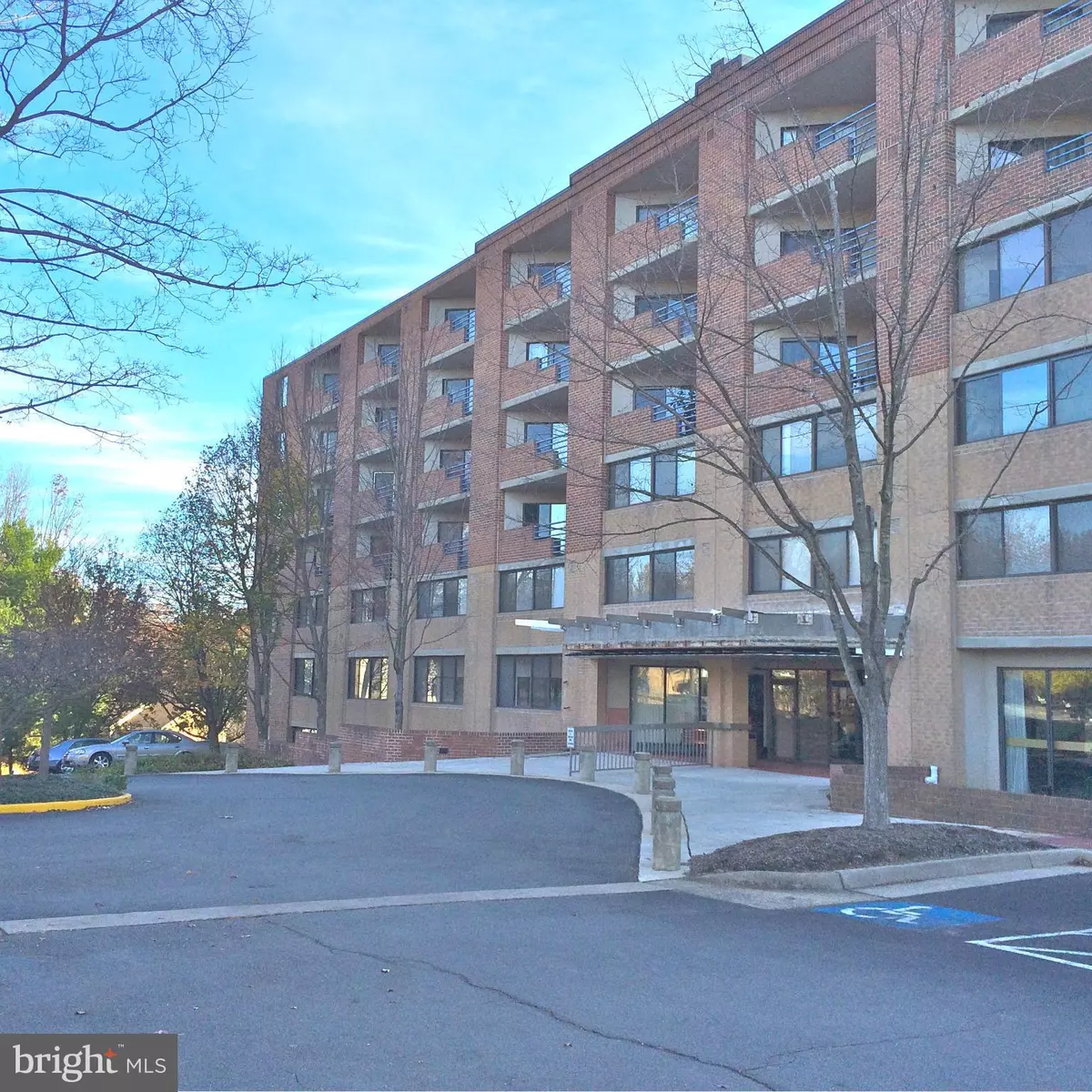 Reston, VA 20191,1951 SAGEWOOD LN #12