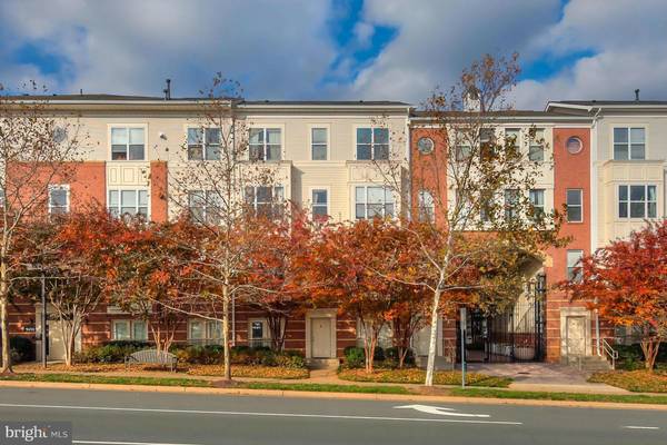 9490 VIRGINIA CENTER BLVD #132, Vienna, VA 22181