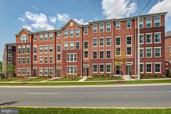 3012 RITTENHOUSE CIR #31, Fairfax, VA 22031