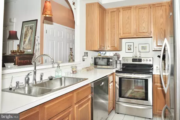 Alexandria, VA 22315,6920 ELLINGHAM CIR #121