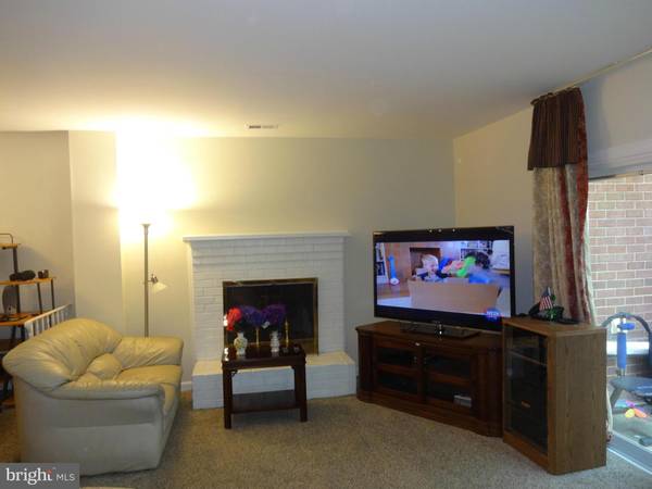 Annandale, VA 22003,4420 BRIARWOOD CT N #31