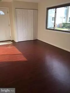 Herndon, VA 20170,427 RENEAU WAY