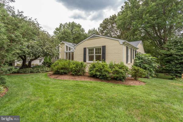 6445 EPPARD ST, Falls Church, VA 22042