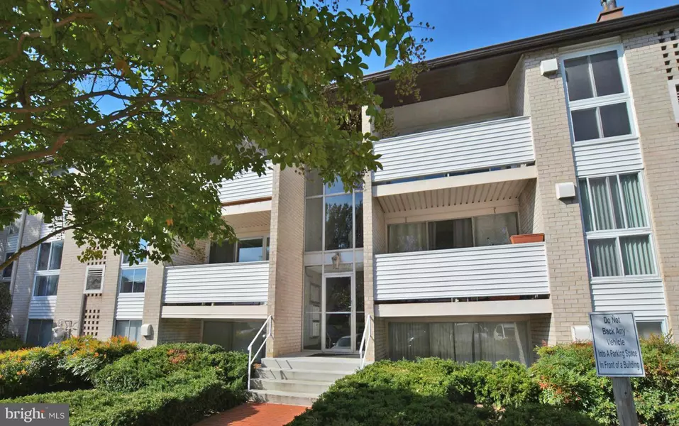 5604 BISMACH DR #204, Alexandria, VA 22312