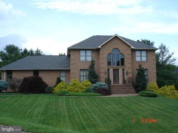 11105 MAHOGANY DR, Hagerstown, MD 21742