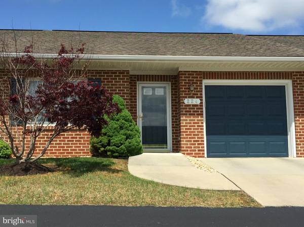 224 SUNBROOK LN #140, Hagerstown, MD 21742