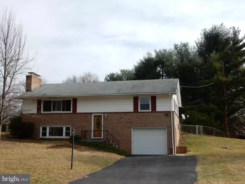 10531 PEACHTREE LN, Williamsport, MD 21795