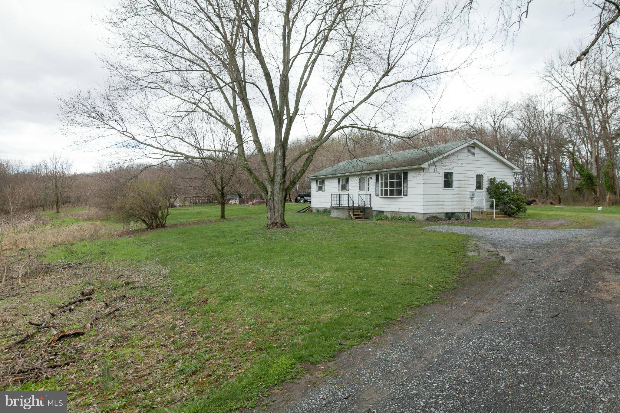 11930 WALNUT POINT RD, Hagerstown, MD 21740