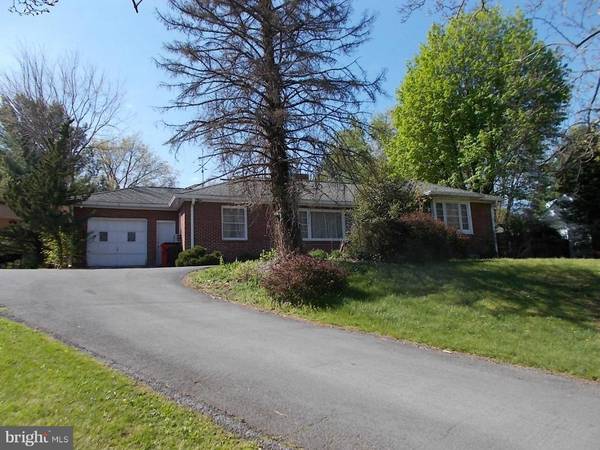 12834 FOUNTAIN HEAD RD, Hagerstown, MD 21742