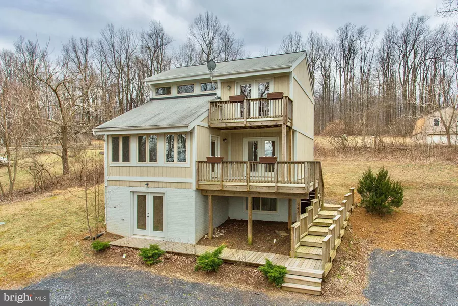 145 SKYWAY LN, Chester Gap, VA 22623