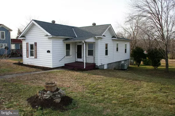 302 STONEWALL AVE, Gordonsville, VA 22942