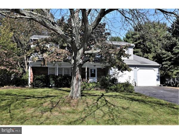 14 SILVERS LN, Plainsboro, NJ 08536