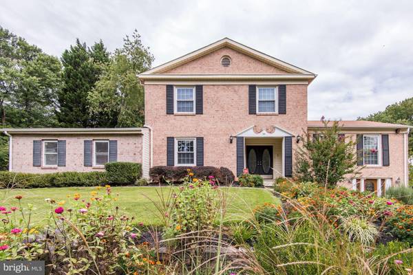 1476 DUNSTER LN, Potomac, MD 20854