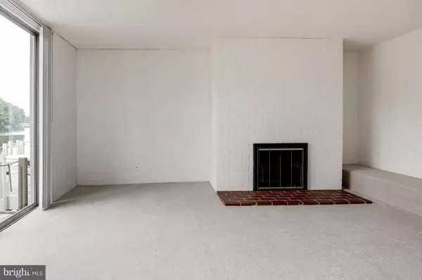 Reston, VA 20190,11430 WATERVIEW CL