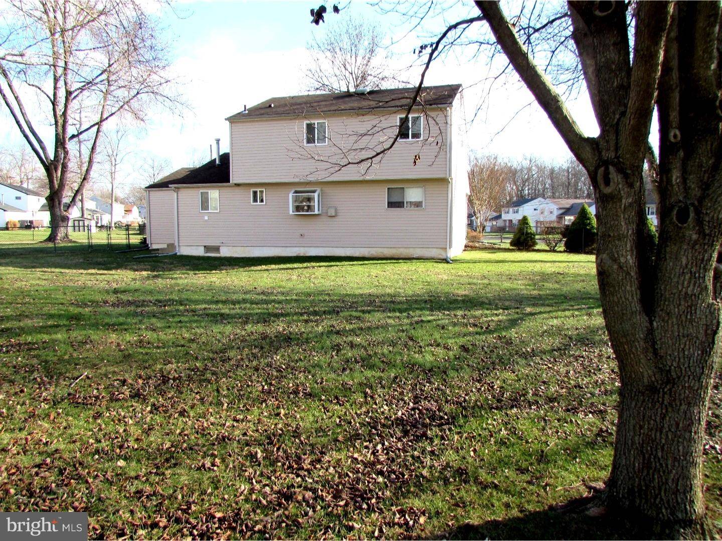 Warminster, PA 18974,80 IRIS RD