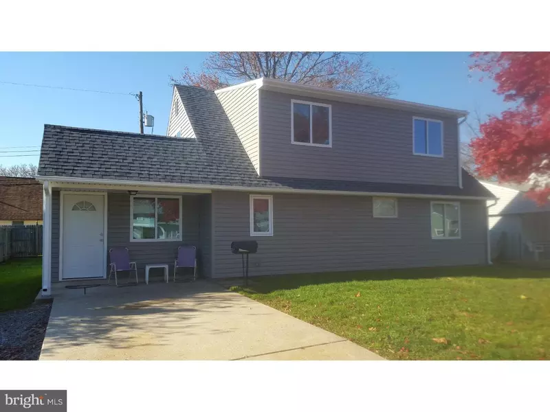 22 HORSESHOE LN, Levittown, PA 19055