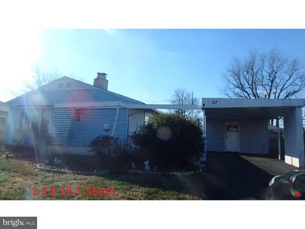 37 GRACEFUL LN, Levittown, PA 19055