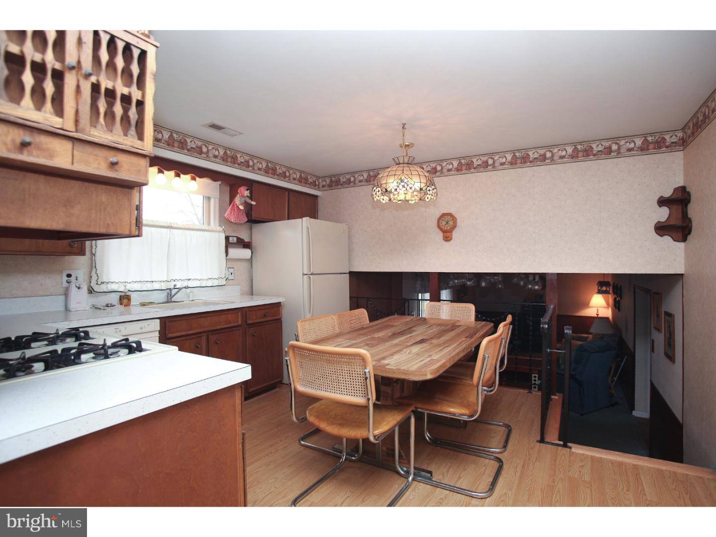 Warminster, PA 18974,292 SURREY RD