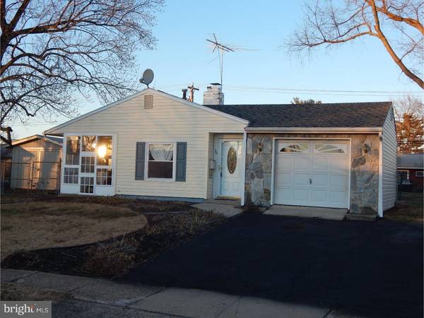 36 GROVE LN, Levittown, PA 19055