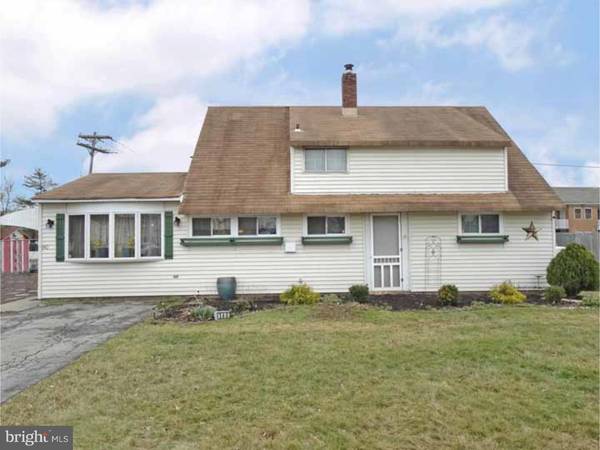 140 GOLDENRIDGE DR, Levittown, PA 19057