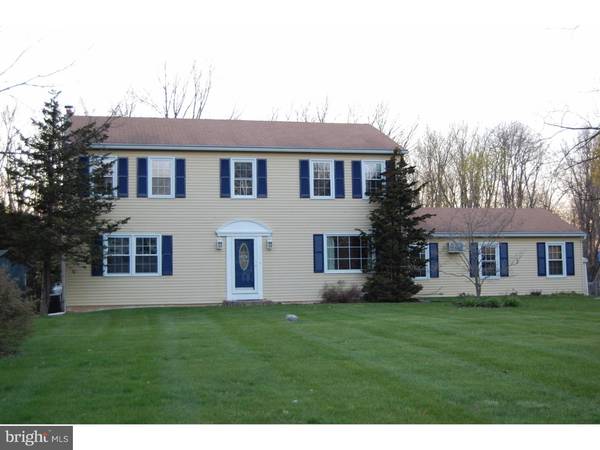 18 TIFFANY DR, Hilltown, PA 18944