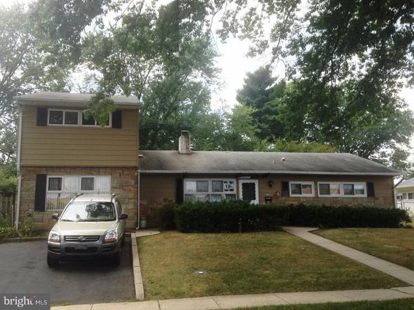 337 BLUE RIDGE DR, Levittown, PA 19057