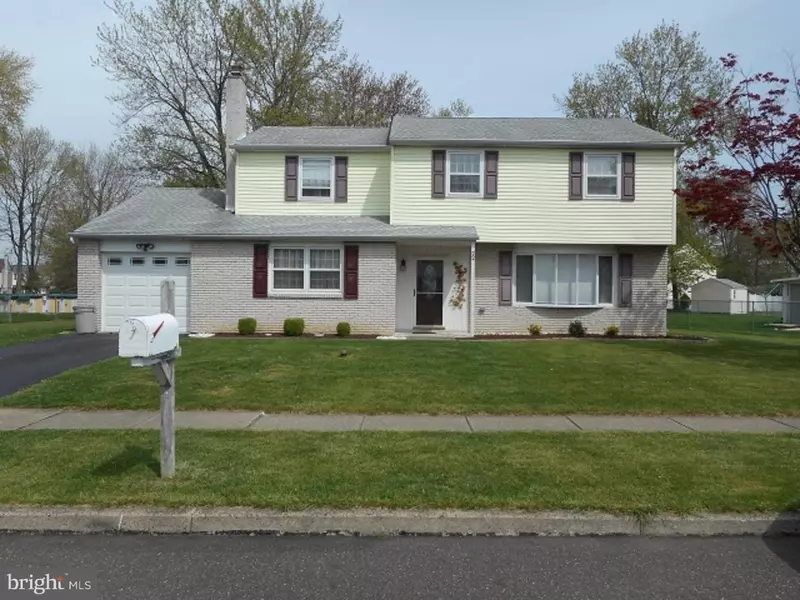 22 DAWN RD, Levittown, PA 19056