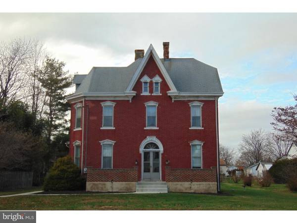 24 N MAIN ST, Richlandtown, PA 18955