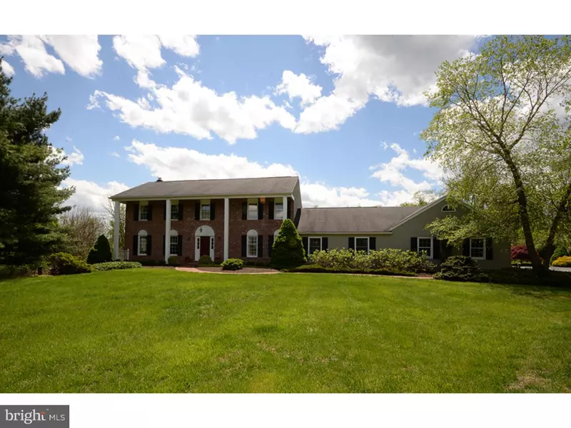 460 HILLTOP RD, Riegelsville, PA 18077