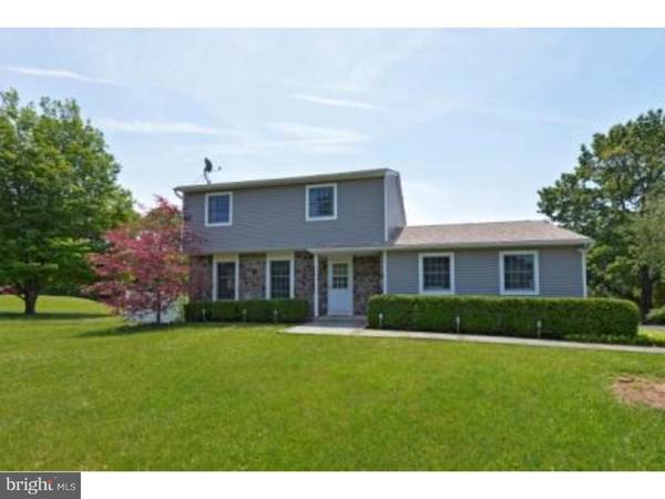 53 SUNSET DR, Ottsville, PA 18942