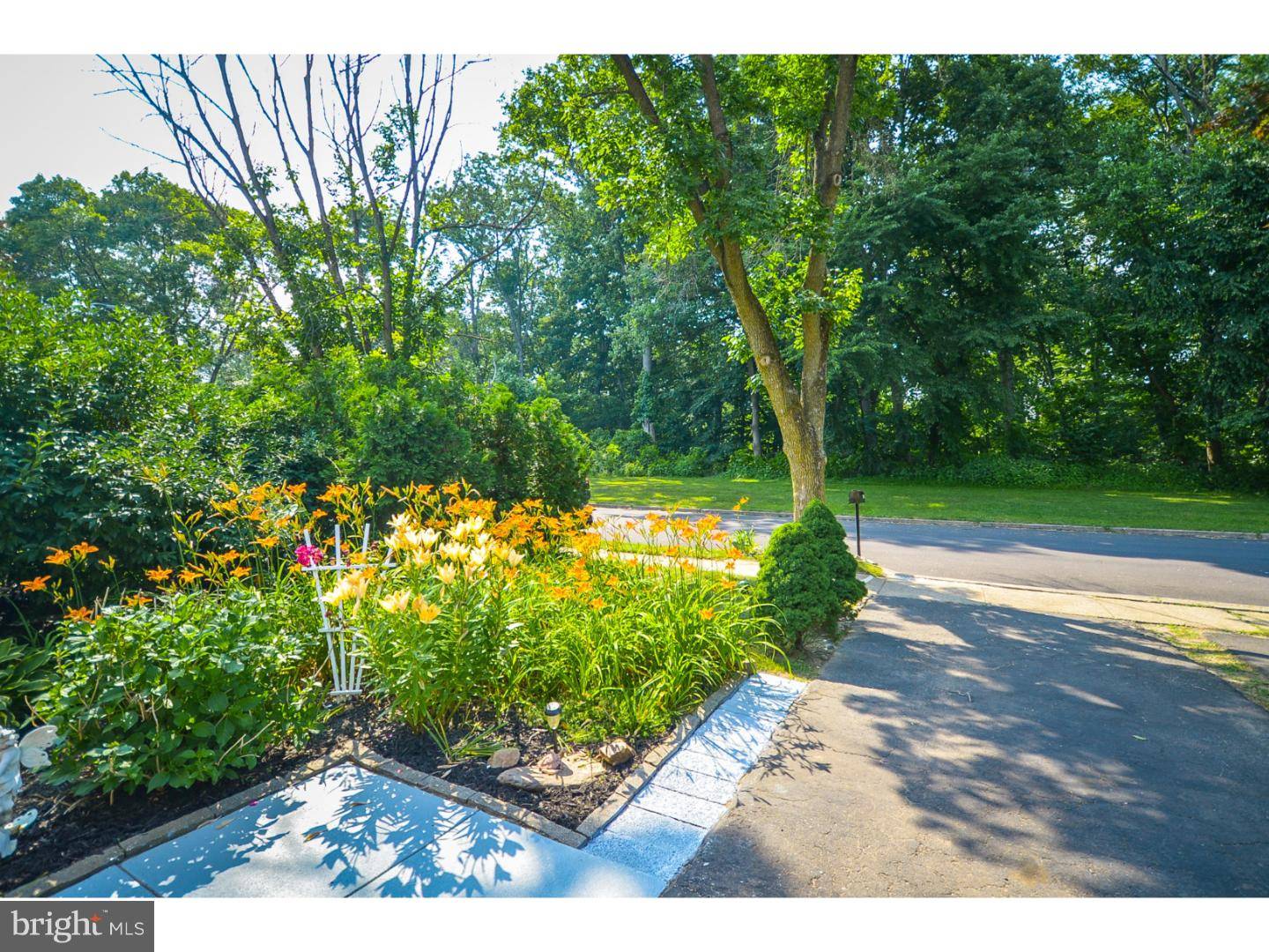 Bensalem, PA 19020,6576 SENATOR LN