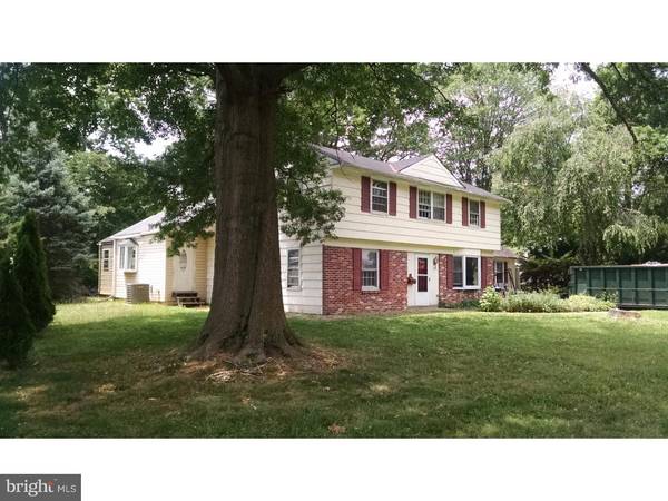 372 CAMBERLY RD, Warminster, PA 18974