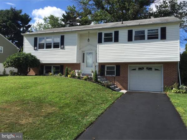 1476 HAMPTON LN, Warminster, PA 18974