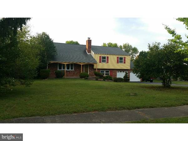 9 TOWER HILL RD, Chalfont, PA 18914