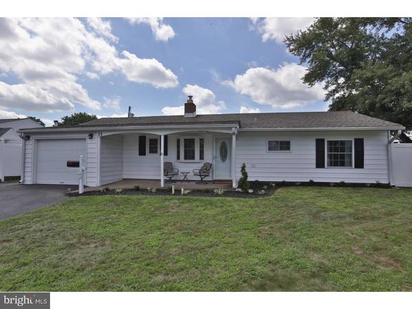 11 PEACHTREE LN, Levittown, PA 19054