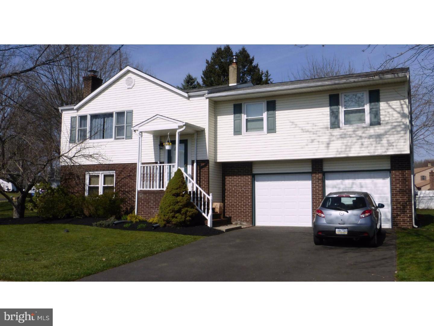 53 SHERWOOD DR, Fallsington, PA 19054