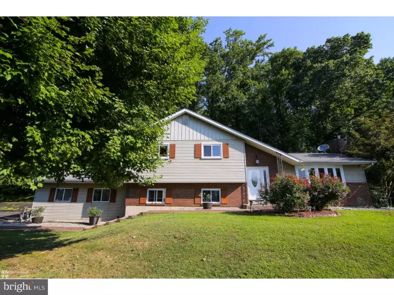 3081 NEW HILL RD, Springtown, PA 18081