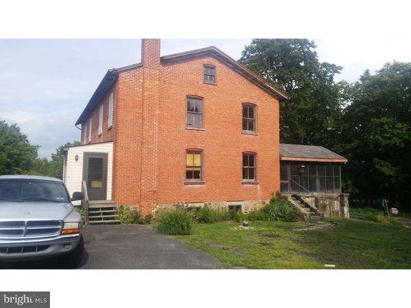 1360 KUMRY RD, Pennsburg, PA 18073