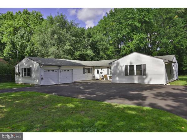 1227 LAVENDER RD, Bensalem, PA 19020