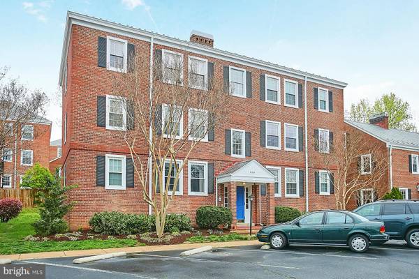 4719 29TH ST S #B2, Arlington, VA 22206