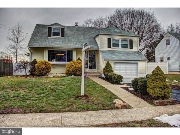 4 SHACKAMAXON DR, Hamilton Square, NJ 08690