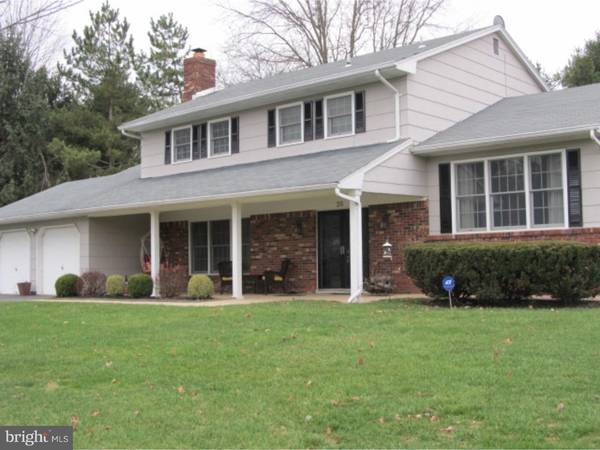 20 STONELEA DR, Princeton Junction, NJ 08550