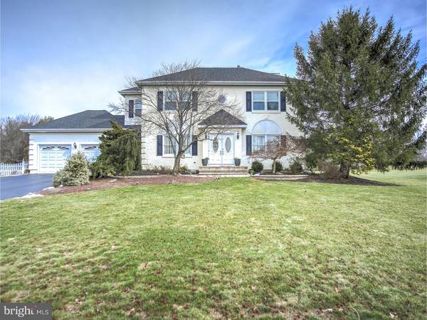 4 ROBERT DR, Princeton Junction, NJ 08550