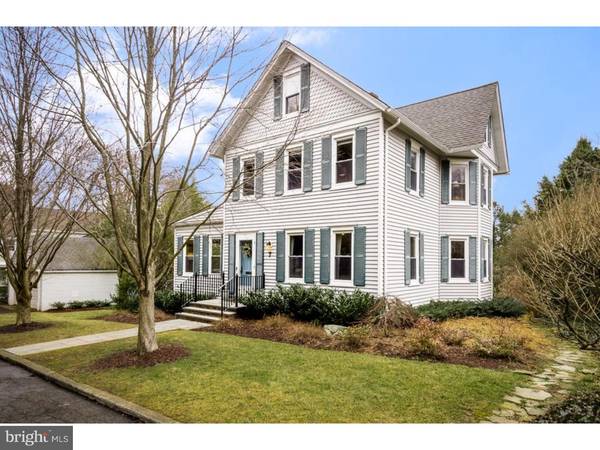 7 WALNUT ST, Hopewell, NJ 08525