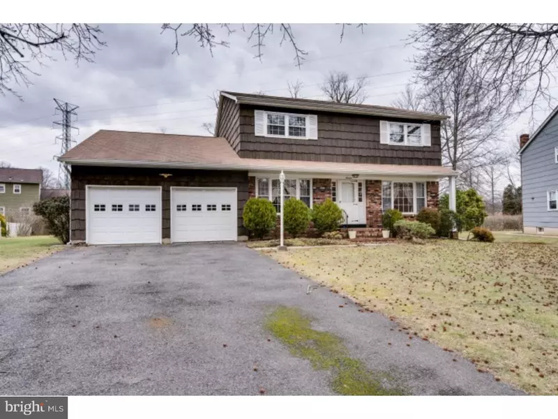 13 WEYBURNE RD, Hamilton, NJ 08690