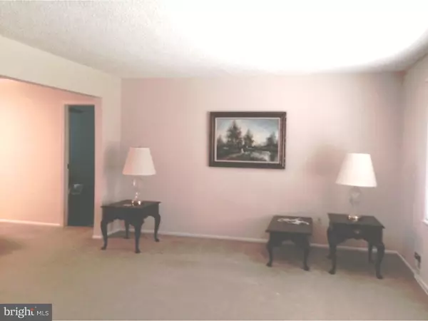 Hamilton, NJ 08619,231 TRENTON AVE