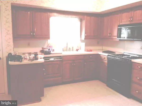 Hamilton, NJ 08619,231 TRENTON AVE