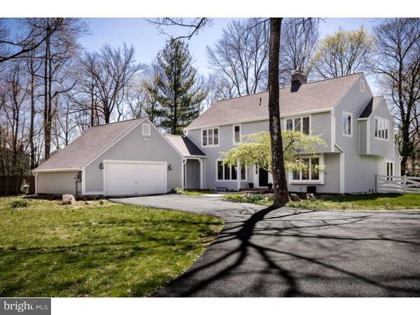 6 MALLARD DR, Pennington, NJ 08534